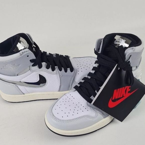 JordanAir Jordan 1 Zoom CMFT 2. Women's Size 7.5. Original new with box. Color - Picture 9 of 15